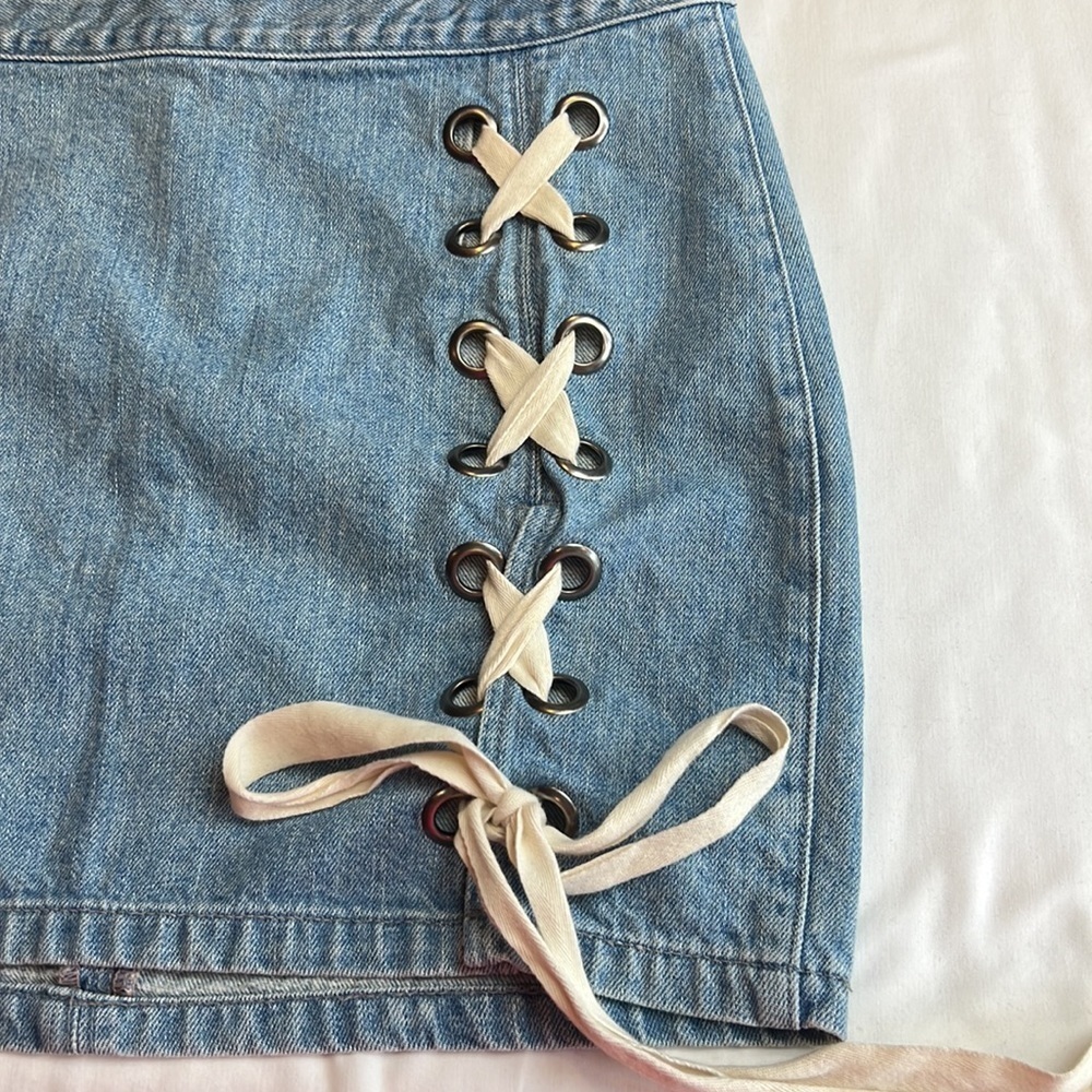 Revolve Lovers + Friends Jake Lace Up Denim Skirt Women’s 27 - Picture 5 of 9